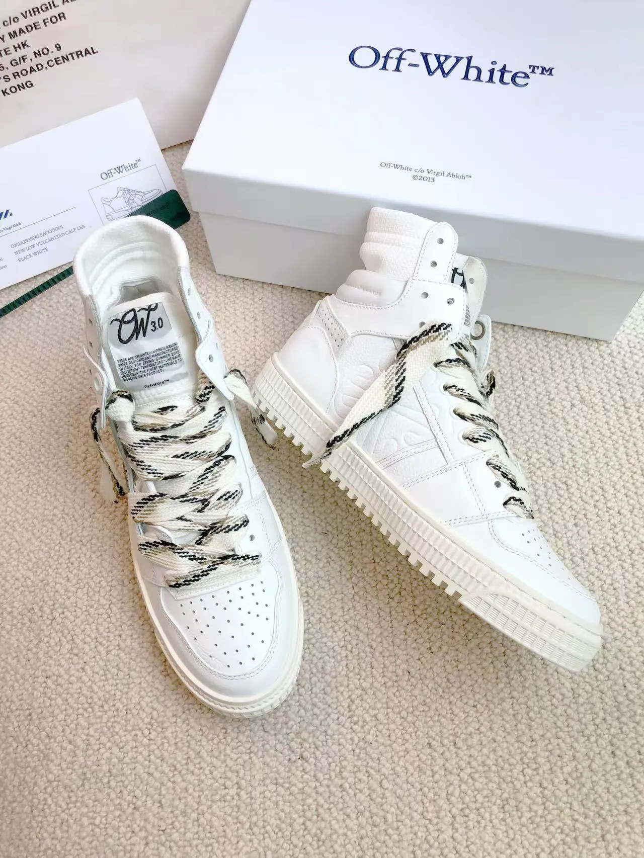 Men's men's shoes P660! 🌈🌈OFF WHITE🌈🌈 ⚡️Couple model⚡️🍓New color🍓 👉Ex-factory price: 130-45 The latest spring model of Gaobang street casual Martin style masterpiece, released the highest quality version on the market 👊 Series original mold opening, original lasting, production technology 1:1 original ➰🔜The best choice for more and more celebrities and Internet celebrities🔸In the classics Changes in the code🔸Innovate in the trend🔸Strive to break away from the shackles of bad street design🔝Although he is not the originator of fashion design, he is definitely a shining dark horse in avant-garde design🐴🆙Do not follow the trend🔅Not universal beauty🔅 Fabric💯First-layer cowhide Lining💯Imported skin-friendly and environmentally friendly polyester mesh Foot pads💯Original molded high-elastic environmentally friendly molding pads Midsole💯Original lasting process Outsole💯Rubber outsole Packaging💯Official website synchronized full set of packaging (brand wrapping paper, brand certificate, brand cloth bag)